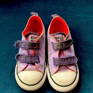 Toddler size 9 purple Converse